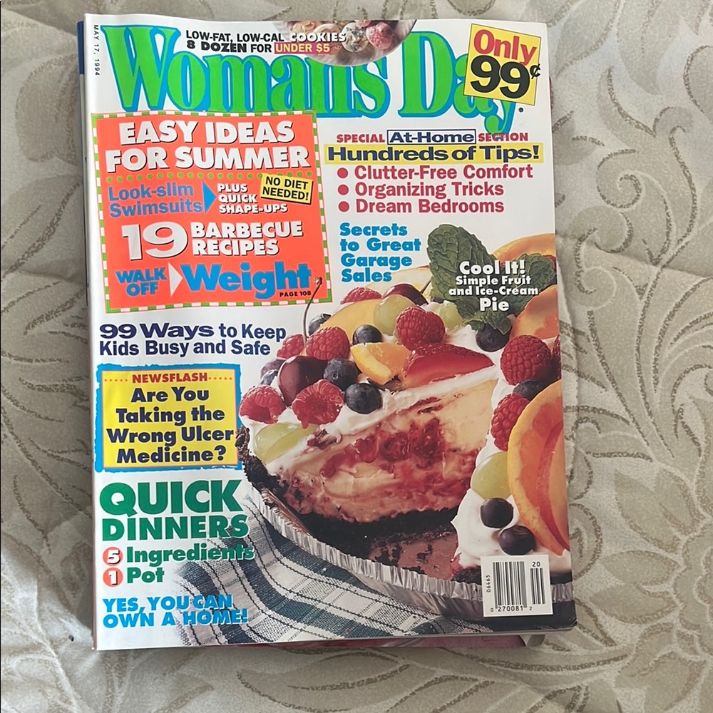 Colorful Magazine Collection - Picture 7 of 15